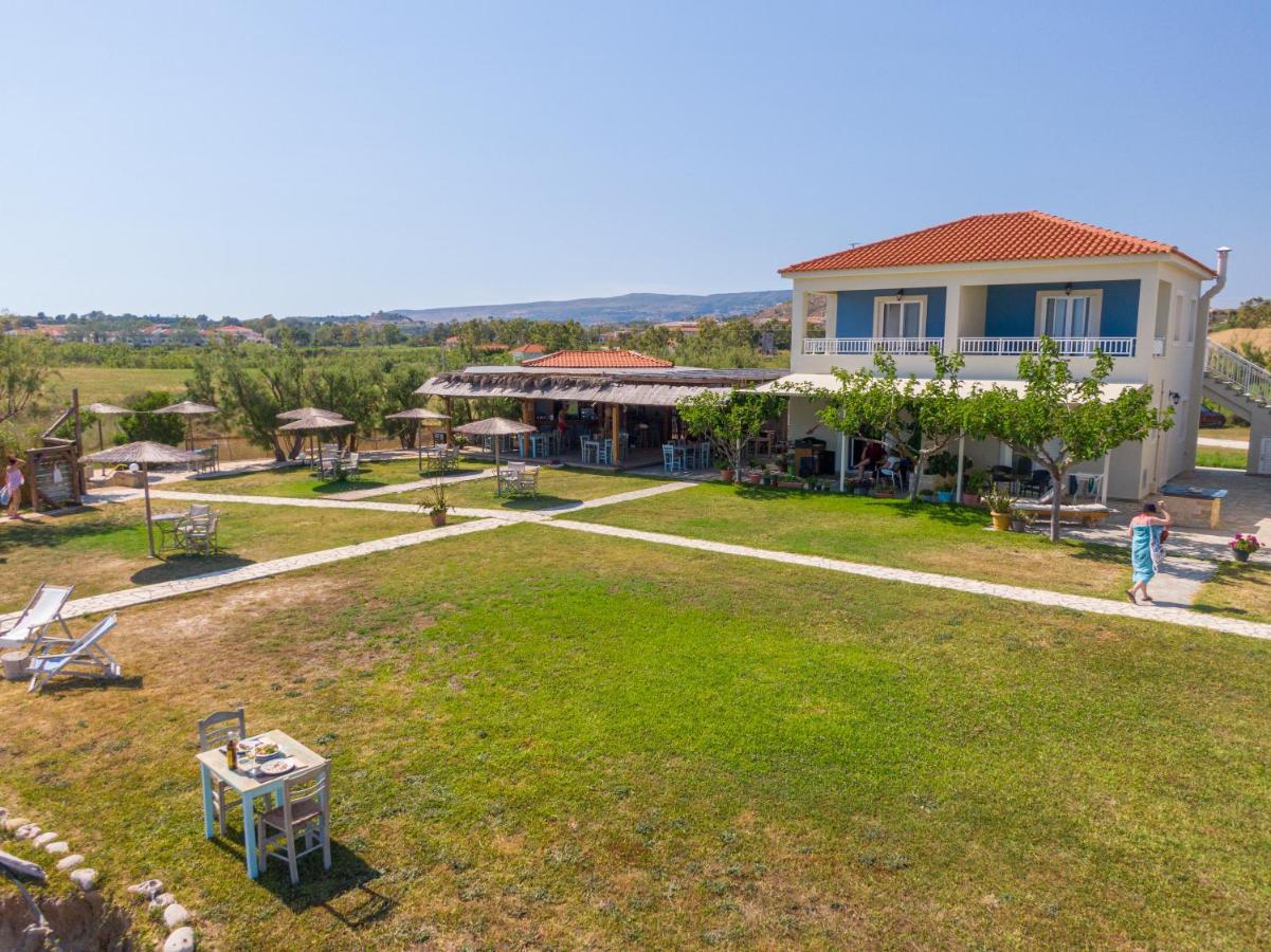 Chloe Apartments Ликсури Экстерьер фото